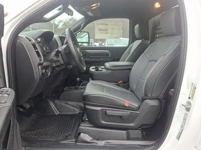 2024 Ram 5500 Tradesman/SLT