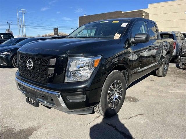 2023 Nissan TITAN Crew Cab SV 4x2