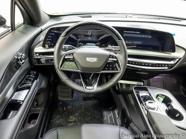 2025 Cadillac iQ Luxury w/1SD