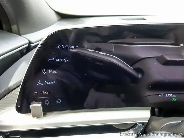 2025 Cadillac iQ Luxury w/1SD