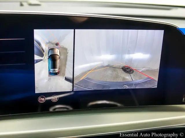 2025 Cadillac iQ Luxury w/1SD