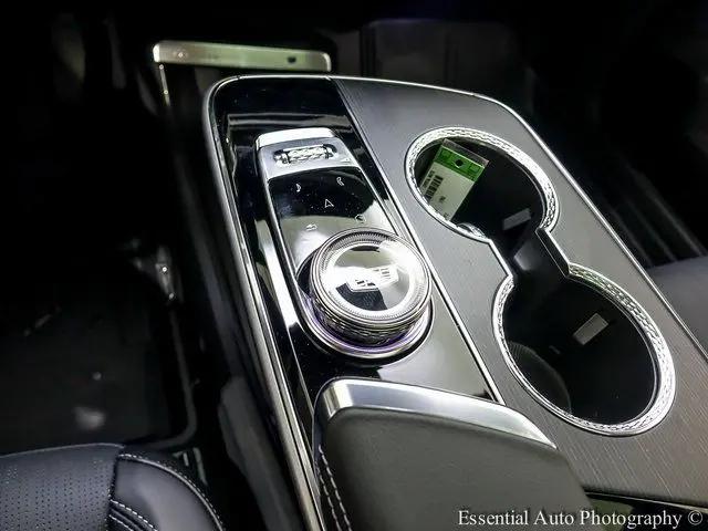2025 Cadillac iQ Luxury w/1SD