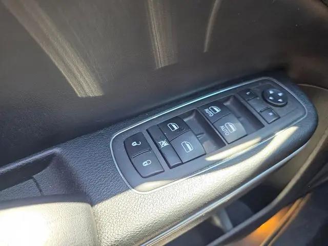 2022 Dodge Charger SXT RWD