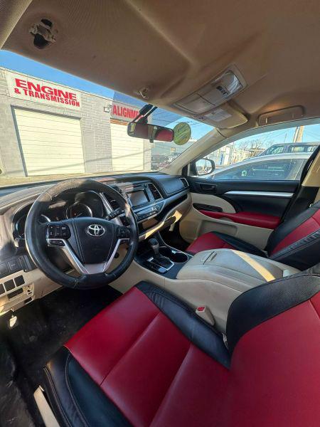 2014 Toyota Highlander LE V6