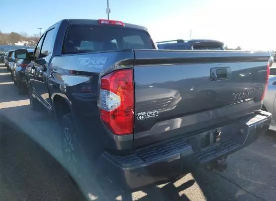 2016 Toyota Tundra SR5 5.7L V8