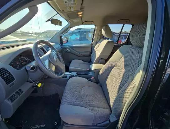 2011 Nissan Frontier SV