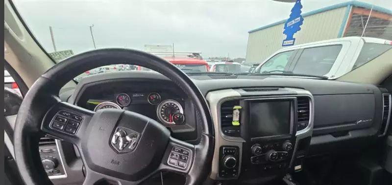 2017 Ram 1500 Big Horn Crew Cab 4x4 6'4" Box