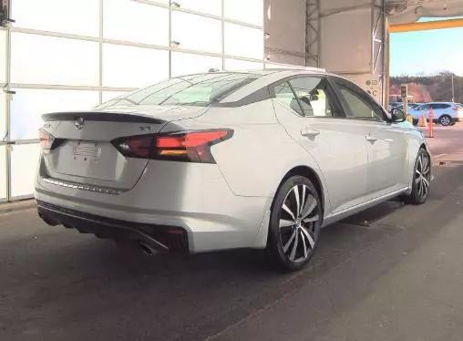 2020 Nissan Altima SR FWD
