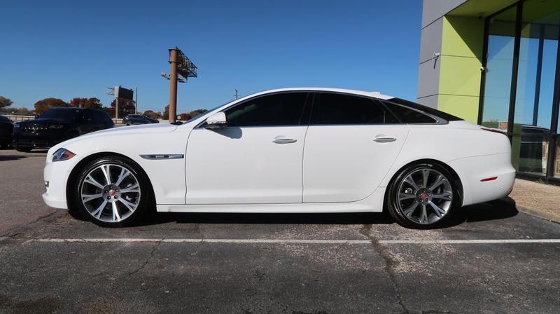 2019 Jaguar XJ R-Sport