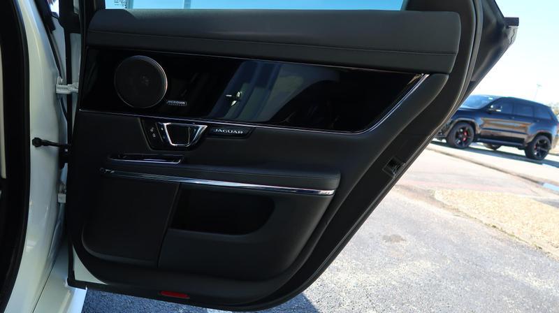 2019 Jaguar XJ R-Sport