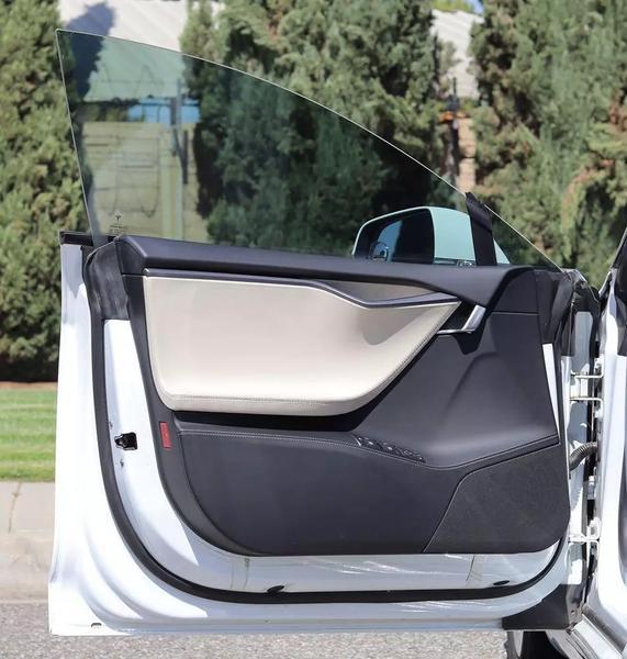 2018 Tesla Model S 75D