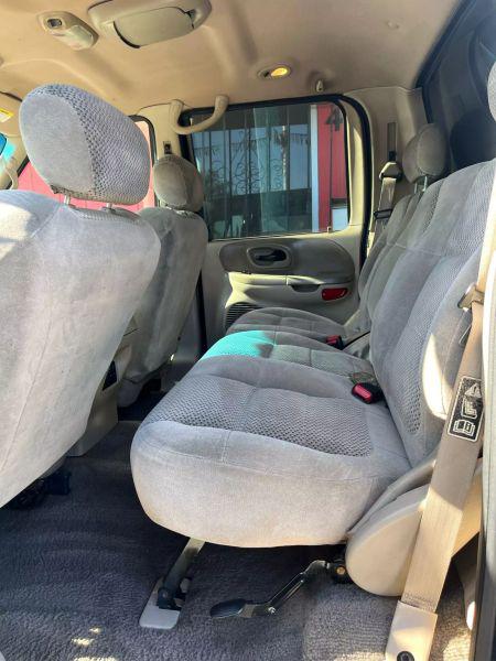 2001 Ford F-150 Base