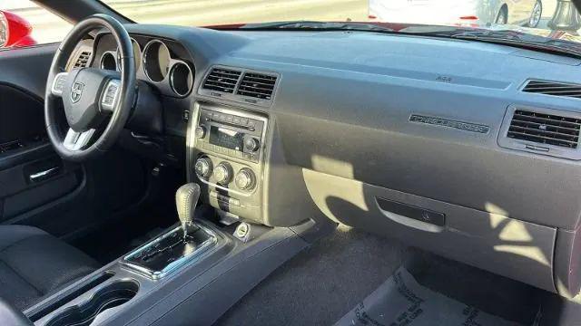 2014 Dodge Challenger SXT Coupe 2D