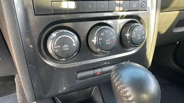 2014 Dodge Challenger SXT Coupe 2D