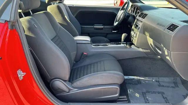 2014 Dodge Challenger SXT Coupe 2D