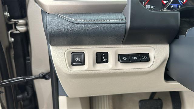 Used 2022 GMC Acadia For Sale in Waterford Twp, MI