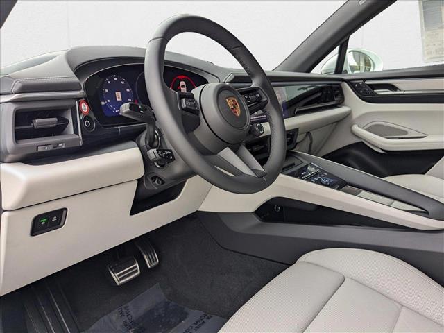 2025 Porsche Macan Electric 4S