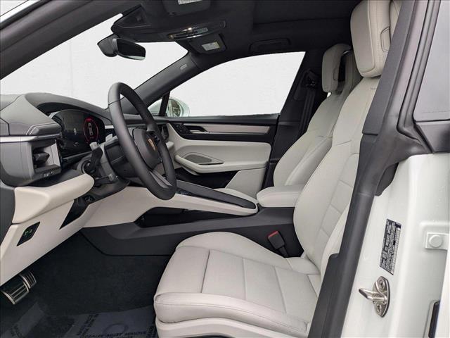 2025 Porsche Macan Electric 4S