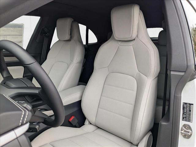 2025 Porsche Macan Electric 4S
