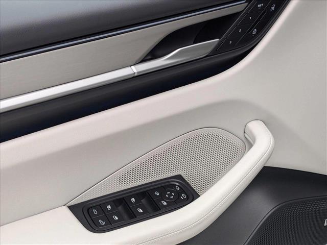 2025 Porsche Macan Electric 4S