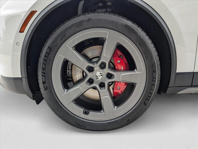 2025 Porsche Macan Electric 4S