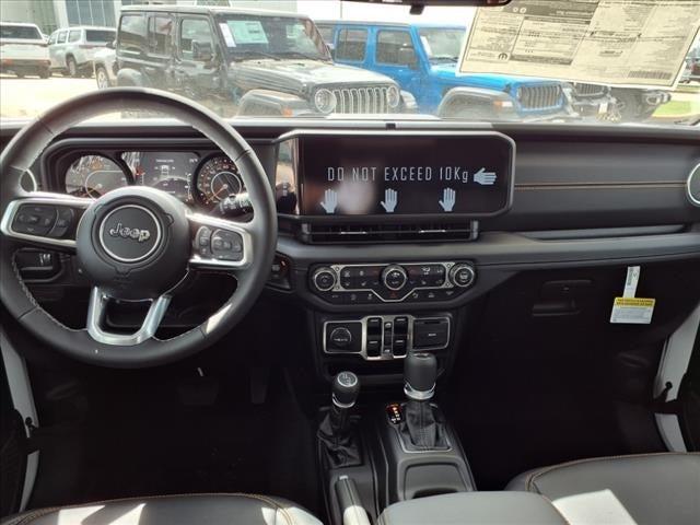 2025 Jeep Wrangler WRANGLER 4-DOOR SAHARA