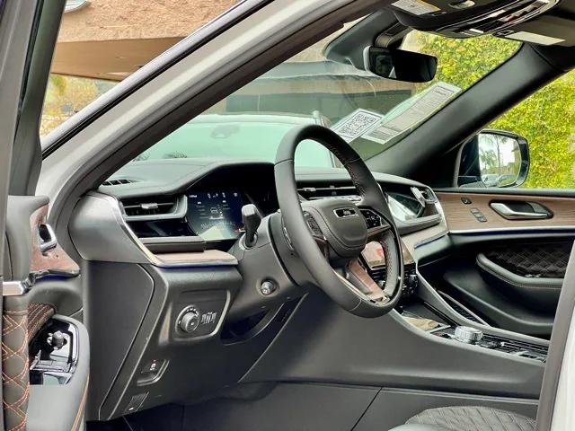 2025 Jeep Grand Cherokee GRAND CHEROKEE L SUMMIT 4X4