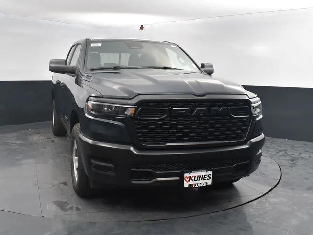 2025 RAM Ram 1500 RAM 1500 TRADESMAN QUAD CAB 4X4 64 BOX