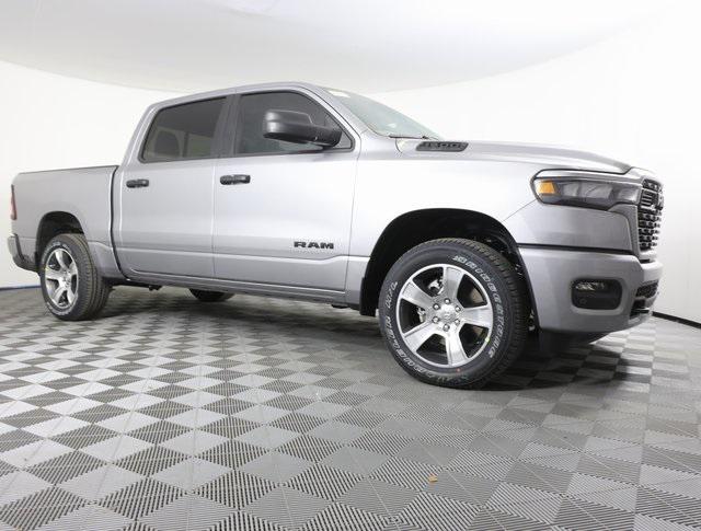 2025 RAM Ram 1500 RAM 1500 TRADESMAN CREW CAB 4X4 57 BOX