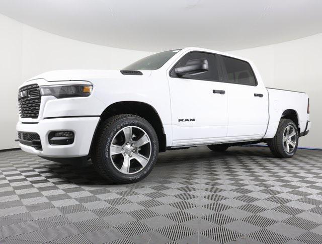 2025 RAM Ram 1500 RAM 1500 TRADESMAN CREW CAB 4X4 57 BOX