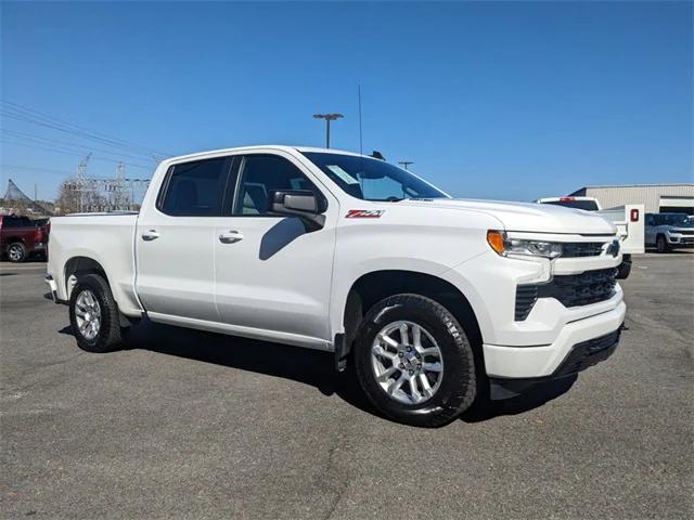 2022 Chevrolet Silverado 1500 4WD Crew Cab Short Bed RST