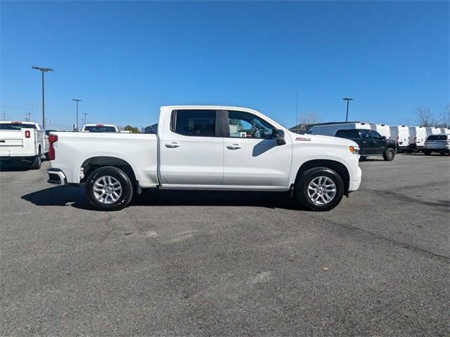 2022 Chevrolet Silverado 1500 4WD Crew Cab Short Bed RST