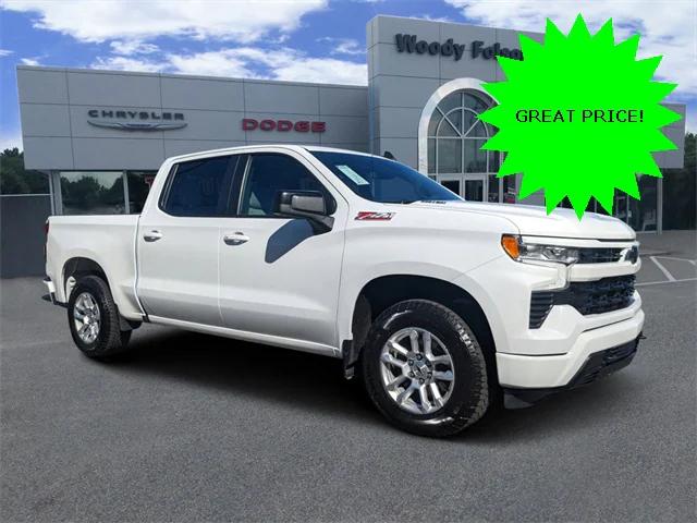 2022 Chevrolet Silverado 1500 4WD Crew Cab Short Bed RST