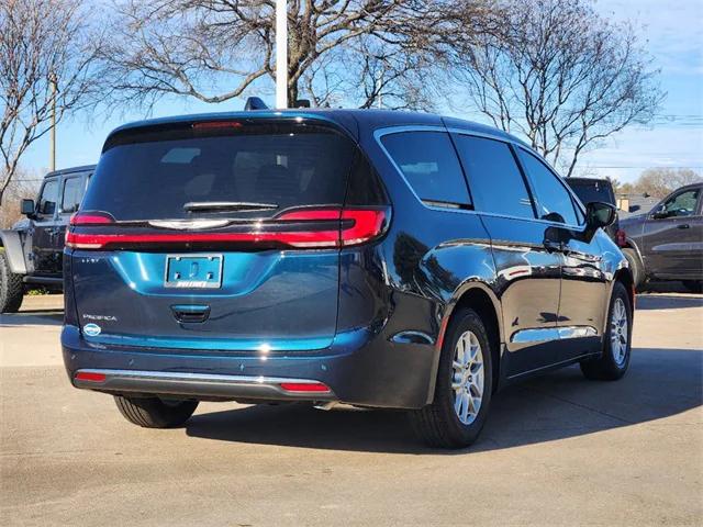 2025 Chrysler Pacifica PACIFICA SELECT