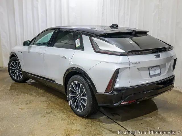 2025 Cadillac iQ Sport w/1SJ