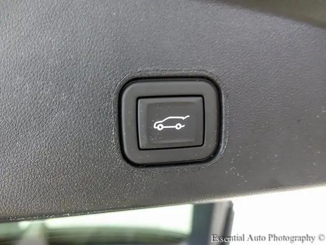 2025 Cadillac iQ Sport w/1SJ