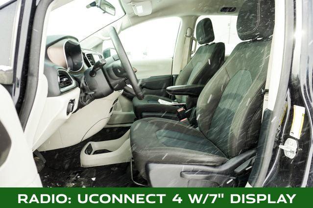 2020 Chrysler Voyager L