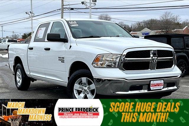 2022 RAM 1500 Classic SLT Crew Cab 4x4 57 Box