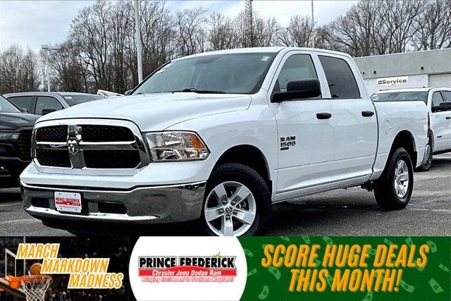 2022 RAM 1500 Classic SLT Crew Cab 4x4 57 Box