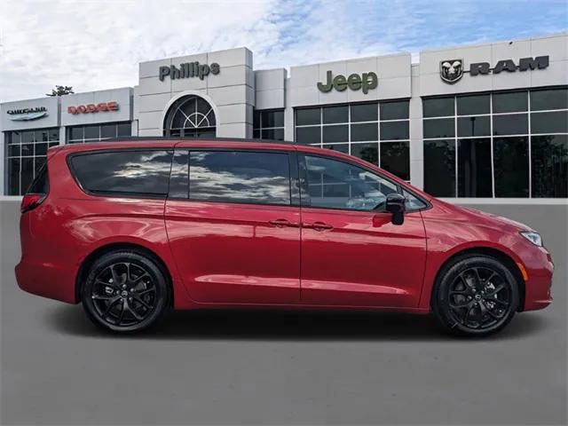 2025 Chrysler Pacifica PACIFICA LIMITED
