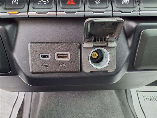 2022 Chevrolet Silverado 1500 4WD Crew Cab Standard Bed LT
