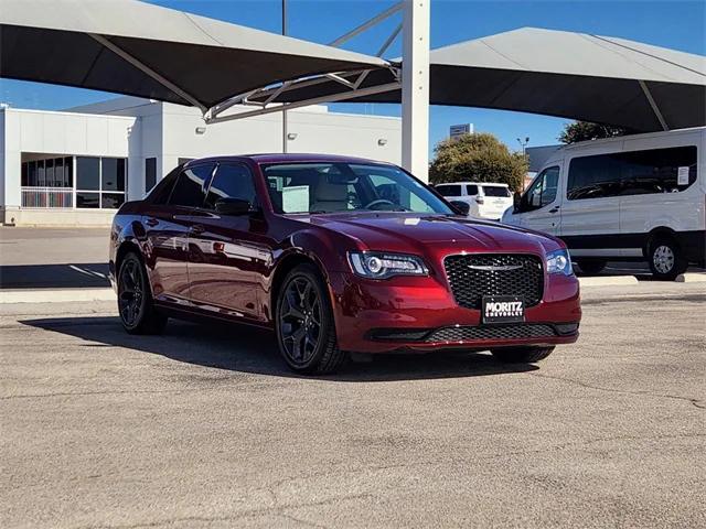 2023 Chrysler 300 Touring