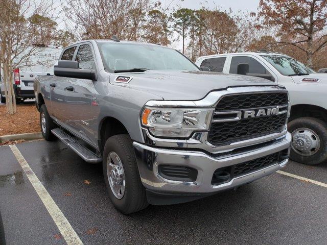 2022 RAM 3500 Tradesman Crew Cab 4x4 64 Box