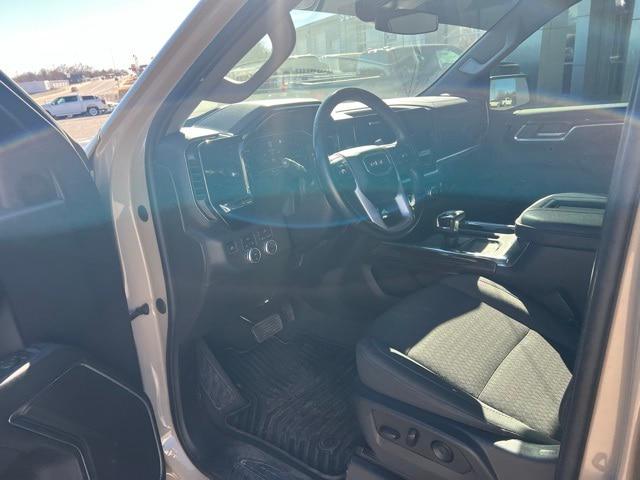 2022 GMC Sierra 1500 4WD Crew Cab Short Box Elevation