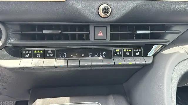2023 Toyota Crown Platinum