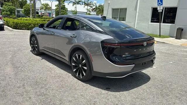 2023 Toyota Crown Platinum