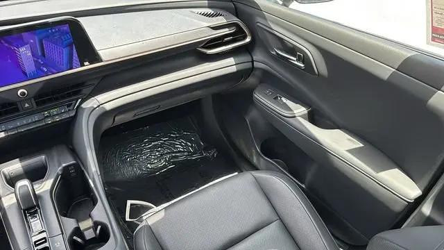2023 Toyota Crown Platinum