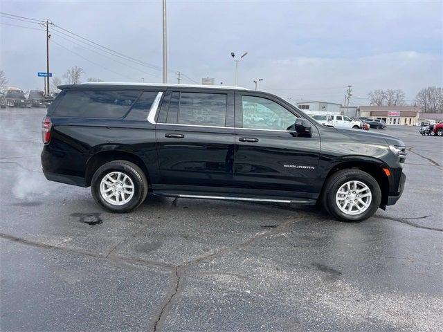 2023 Chevrolet Suburban 4WD LT