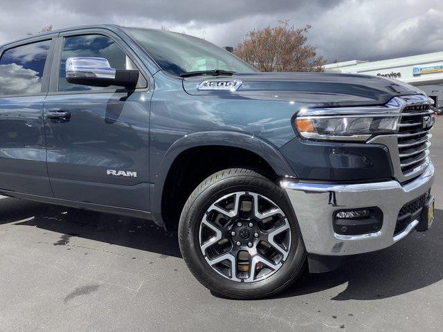 2025 RAM Ram 1500 RAM 1500 LARAMIE CREW CAB 4X4 57 BOX