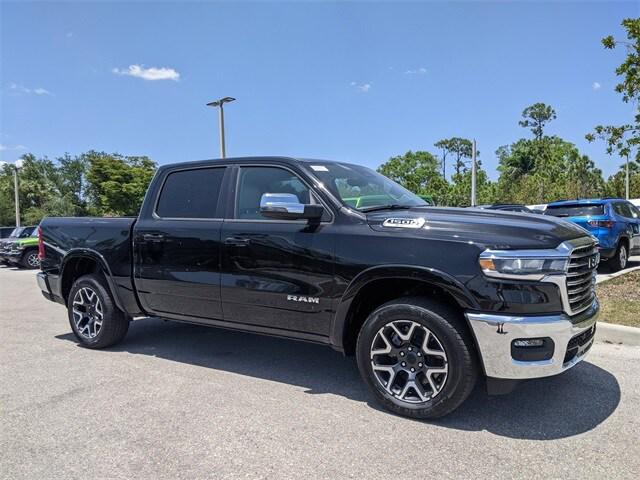 2025 RAM Ram 1500 RAM 1500 LARAMIE CREW CAB 4X2 57 BOX